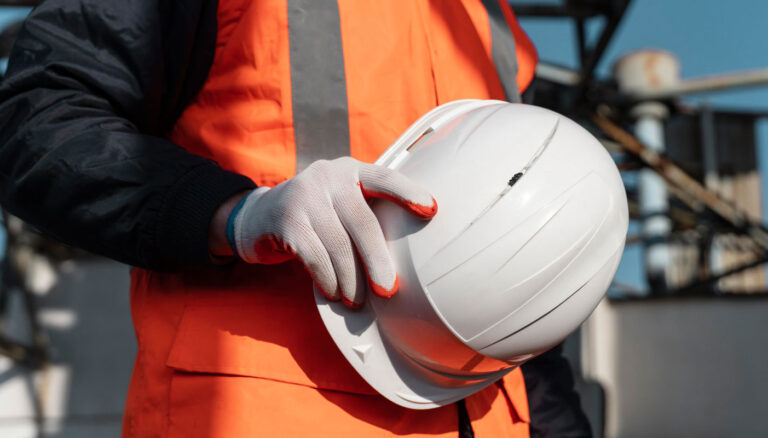 Studio Amich Consulting Engineers da anni cura tutte le problematiche inerenti la sicurezza sul lavoro, aiutando le Aziende ad ottemperare agli obblighi di legge previsti dal D. Lgs. 81/08 e s.m.i., nonché a sviluppare una cultura organizzativa in tema di prevenzione.