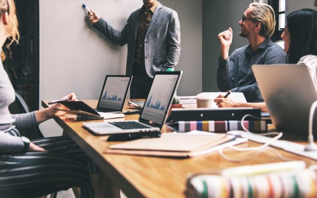 Studio Amich Consulting Engineers eroga servizi di Ingegneria, Consulenza e Formazione, prevalentemente a PMI (Piccole e Medie Iimprese), nonchè a Start-up e grandi aziende che operano in diversi mercati, dai servizi al manifatturiero fino alle aziende che operano per commesse.