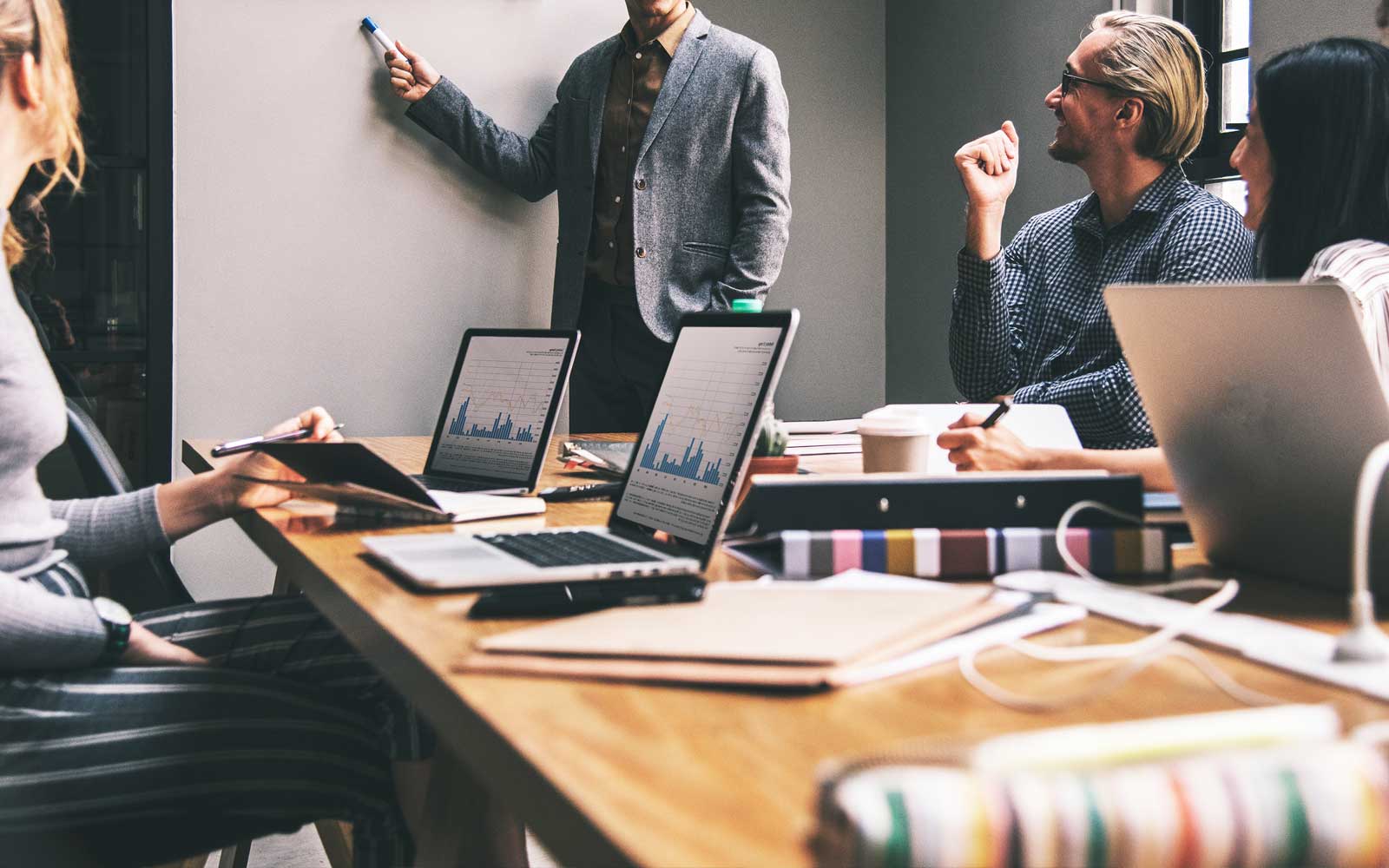 Studio Amich Consulting Engineers studio ingegneria napoli-1 Studio Amich Consulting Engineers Studio Ingeria e ingegneria forense a napoli